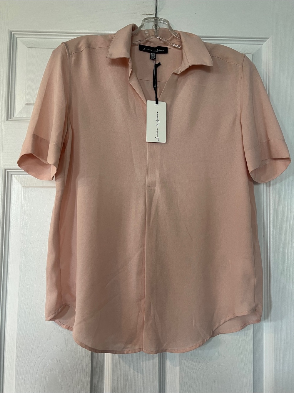 Jasmine & Juliana Short-Sleeve Collared Blouse in Light Peach
